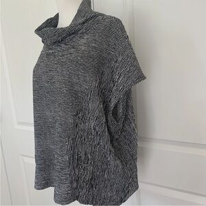 NICHE Nilgun Derman sz M Ridge Stripe Black/White Boxy Cap Sleeve Top 58"B